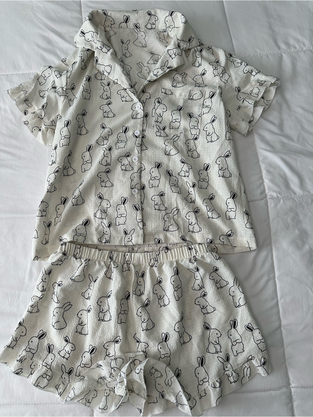 Juniors Bunny Print White Short Pajama Set